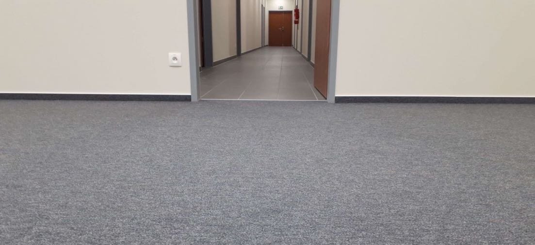 Koberec Tessera Layout v administrativních prostorách